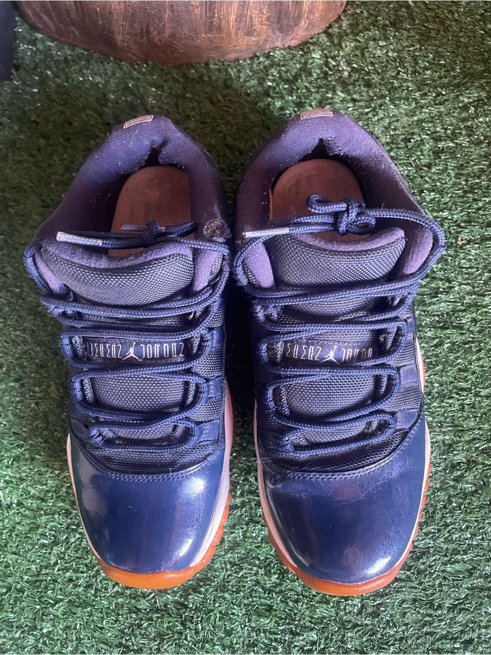 Jordan 11 Lows “Navy Gum”